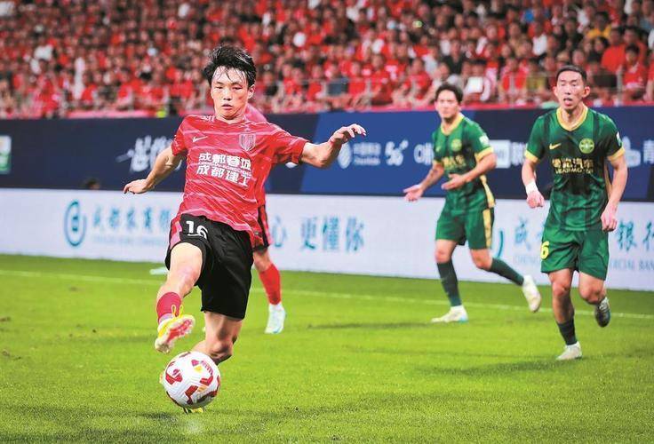 关于纽约尼克斯迎亚冠关键赛；清晨强势反弹；更衣室稳定；球探报告显示潜力的信息